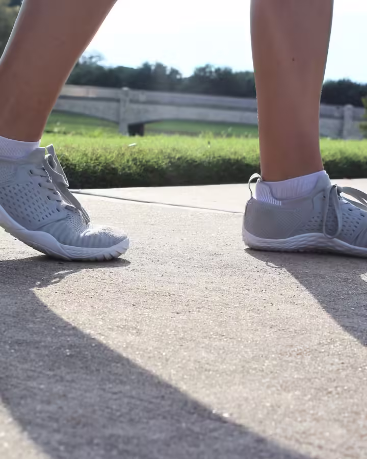 Walking in barefoot shoes while walking
